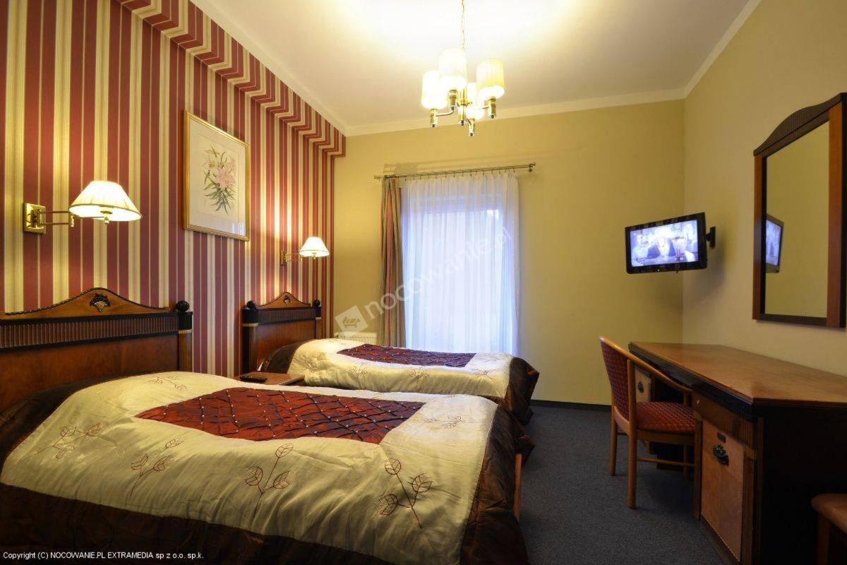 Arkadia Gosciniec-Klima,Parking,Ogrod Hotel Opole Buitenkant foto